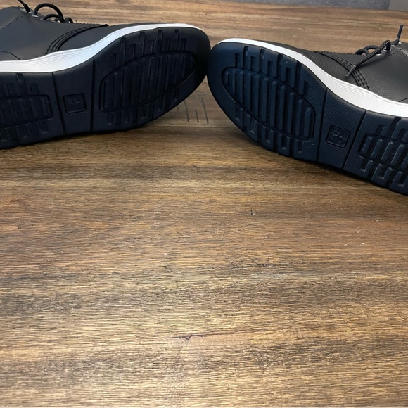 Doc Marten Regal Boot - Picture 6 of 6